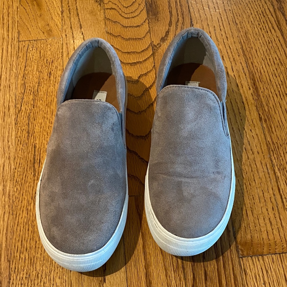 Steve Madden Gray Suede Slip-On Gills
